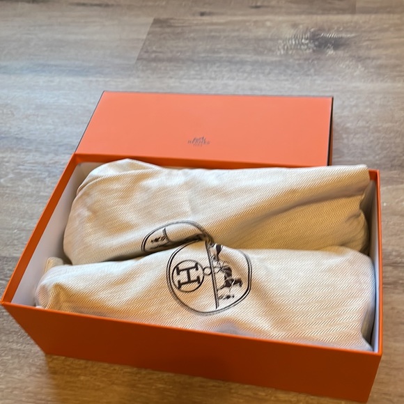 Hermes Ladies Kennedy Loafer - Picture 9 of 10